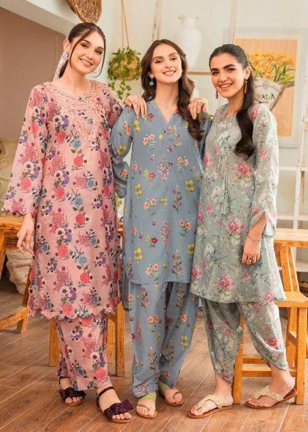 Printed Co Ord Set Designs Pakistani, Co Ords Outfits Pakistani, Pakistani Co Ord Sets, Trendy Kurti Designs, Cotton Kurti Set, Dress Design Pakistani, Cotton Suit Designs, Sky Blue Fabric, Trendy Kurti