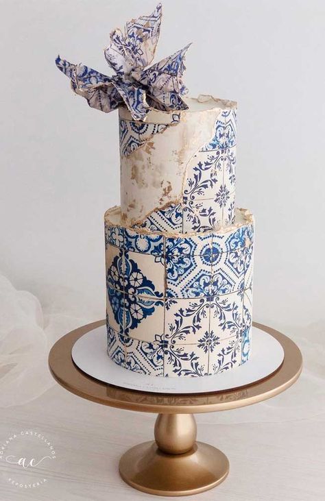 These latest wedding cakes are the latest instragram wedding cake trend from fabulous artist cake designers. Whether concrete wedding cake, aged stone wedding cake,... Concrete Wedding Cake, Painted Wedding Cake, Artist Cake, Beauty Cakes, Chocolate Wedding Cake, Tiered Cake, Cake Trends, Unique Wedding Cakes, Elegant Wedding Cakes