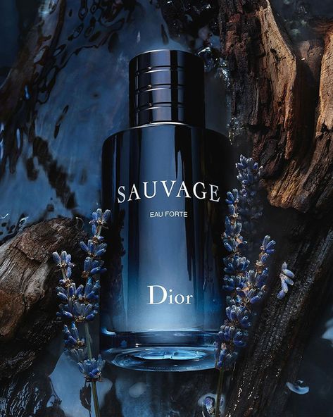 Dior Reunites with Johnny Depp for Sauvage Power Of Water, Dior Sauvage, Men Dior, Tom Ford Beauty, Spicy Fragrance, Dior Beauty, Design Magazine, Night Cap, Amber Heard