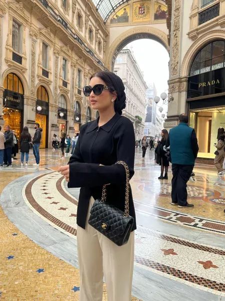 Qatar Clothes, Modest Vacation Outfits, Modest Gym Wear, Maximal Minimalism, Dress Code For Women, Cute Travel Outfits, Outfit Modest, Conservative Outfits, Things To Wear