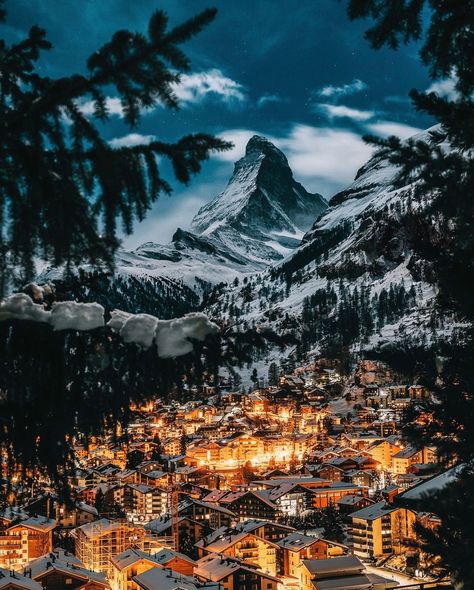 𝚃𝚛𝚊𝚟𝚎𝚕 𝚅𝚒𝚍𝚊 on Twitter: "Zermatt, Switzerland 🇨🇭 via: josemostajo… " Switzerland Aesthetic Wallpaper, Switzerland Wallpaper, Switzerland Aesthetic, Switzerland Mountains, Switzerland Photography, Positivity Mindset, Zermatt Switzerland, World Most Beautiful Place, Design Illustrations