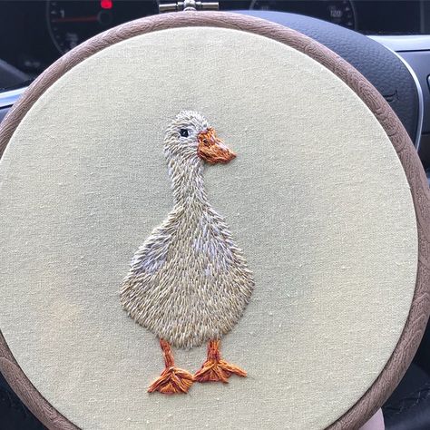 A duck embroidery I made for a friends birthday. #handembroidery #embroidery #duck #quack #hoopart #embroideryhoop #peacocksandpinecones… Duck Quack, Duck Embroidery, Duck Cute, Felt Crafts Patterns, Diy Textiles, Hand Embroidery Videos, Embroidery Videos, Bird Embroidery, Thread Painting