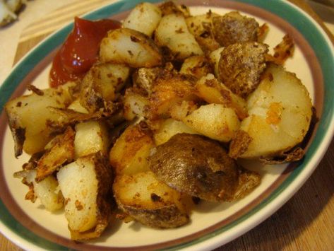 Leftover Baked Potato, Frugal Breakfast, Leftover Baked Potatoes, Leftover Breakfast, Fried Potatoes Recipe, Potato Breakfast Recipes, Morning Recipes Breakfast, Breakfast Sides Dishes, Breakfast Sides