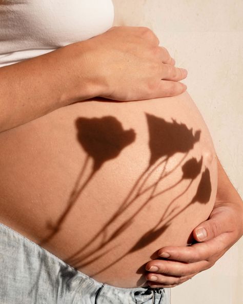 Research has shown that being relaxed throughout your pregnancy will assist you and your baby, promoting healthy development for many years to come. The team at Botanica Day Spa are experienced in caring for pregnant women, so all that’s left for you to do is relax and enjoy the luxurious experience that awaits you. Visit our website or call us on (03) 9620 5992 to book. Pregnant Woman Aesthetic, Pregnant Massage, Maternity Massage, Holistic Clinic, Nature Spa, Massage Images, Spa Photos, Spa Images, Couples Spa