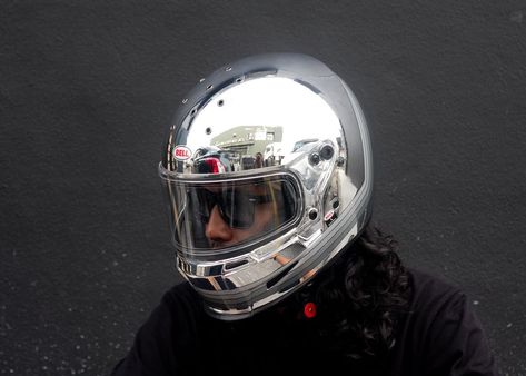 Bell Powersports Malaysia on Instagram: “GO CHROME WITH THIS NEW BELL ELIMINATOR . . The Bell Eliminator Helmet gives a nod to auto racing helmets of yore, yet is infused with…” Bell Eliminator, Motorcycle Helmets Art, Motorcycle Helmet Design, Bell Helmet, Biker Photoshoot, New Luxury Cars, Racing Helmets, Garage Art, Auto Racing