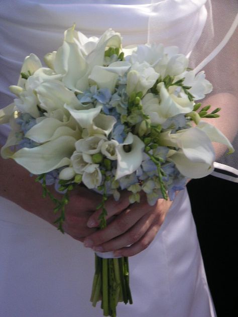 Calla Lily Rose Hydrangea Bouquet, Hydrangea Calla Lily Bouquet, Calla Lily And Hydrangea Bouquet, Hydrangea Lily Bouquet, Calla Lily Hydrangea Bouquet, Blue Hydrangea Bridesmaid Bouquet, Calla Lillies Bouquet Wedding, Hydrangea And Lily Bouquet, Lily And Hydrangea Bouquet