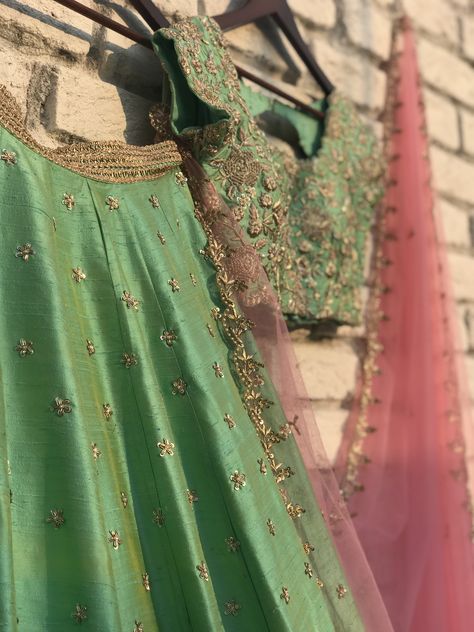 Pista Green Saree Contrast Blouse, Indian Skirts, Piercings Tragus, Maggam Blouses, Aesthetic Sketch, Handwork Blouse, Simple Lehenga, Raw Silk Lehenga, Half Saree Lehenga