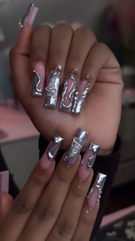 Chrome Nails With Diamonds, Oldies Nails, Chic Minimalist Nails, Raw Nails, Md Nails, Nails For 2023, Engagement Nails, Tapered Square Nails, Acrylic Nail Set