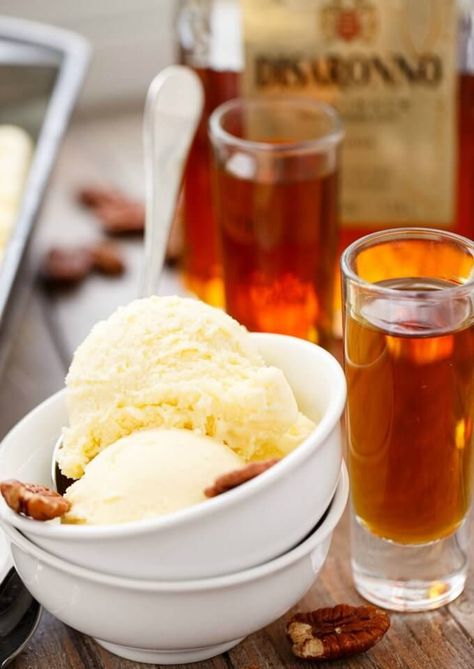 Amaretto Ice Cream | #aramertto #dessert #vegetarian #glutenfree #icecream | http://thecookiewriter.com Amaretto Ice Cream, Scream 4, Ice Cream Yogurt, I Scream For Ice Cream, Boozy Desserts, Ice Cream Gelato, Sorbet Recipes, Homemade Ice Cream Recipes, Frozen Yoghurt