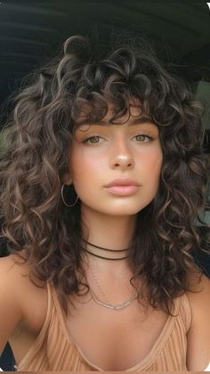 Hair Ideas Black, Ladies Hairstyles, Natural Curly Hair Cuts, Natural Curly Hair, Haute Hair, Blonde Curly Hair, Curly Hair Extensions, Curly Hair Styles Easy, Haircuts For Curly Hair