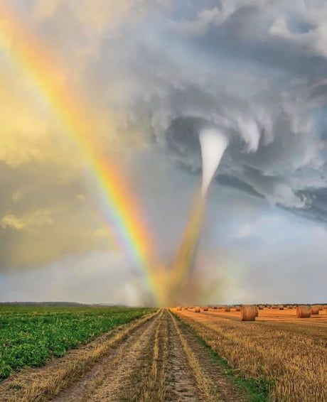 When a tornado and rainbow meet 9GAG Tatuaje Hello Kitty, Image Nature, Dirt Road, Jolie Photo, Natural Phenomena, Nature Aesthetic, Pretty Places, Sky Aesthetic, Fantasy Landscape