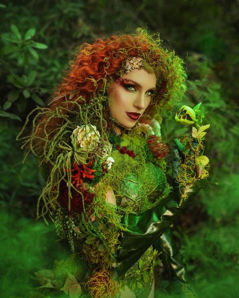 Poison Ivy Photoshoot, Mother Nature Photoshoot, Ivy Photoshoot, Poison Ivy Comic, Poison Ivy Costume, Ivy Costume, Poison Ivy Cosplay, Poison Ivy Costumes, Dc Cosplay