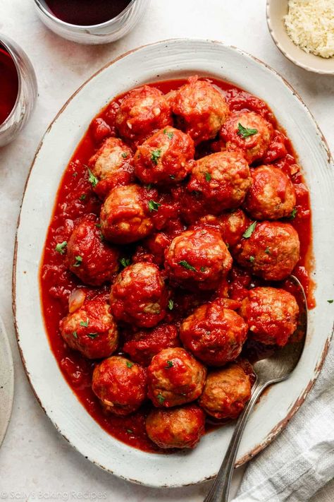 Slow Cooker Turkey Meatballs - Sally's Baking Addiction Turkey Meatball Casserole, Meatballs In Marinara Sauce, Slow Cooker Turkey Meatballs, Turkey Meatballs Crockpot, Cheese Breadsticks, Meatballs Turkey, Pasta Entrees, Meatball Sandwiches, Turkey Meals