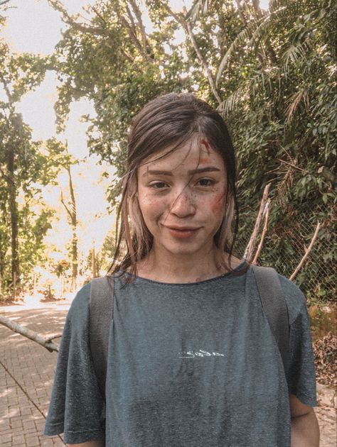 Cosplay Ellie the last of us Ellie The Last Of Us Makeup, Ellie Williams Cosplay Makeup, The Last Of Us Makeup, Ellie Cosplay, Ellie The Last Of Us, Ellie Tlou, Master Yoda, Ellie Williams, Cosplay Makeup