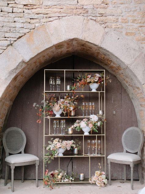 Autumn Wedding Inspiration - Jennifer Fox Weddings Wedding Shelf Decor, Wedding Shelf Display, France Autumn, Displaying Family Pictures, Gold Shelf, Autumn Wedding Inspiration, Dessert Design, Bridal Shower Desserts, Gold Shelves