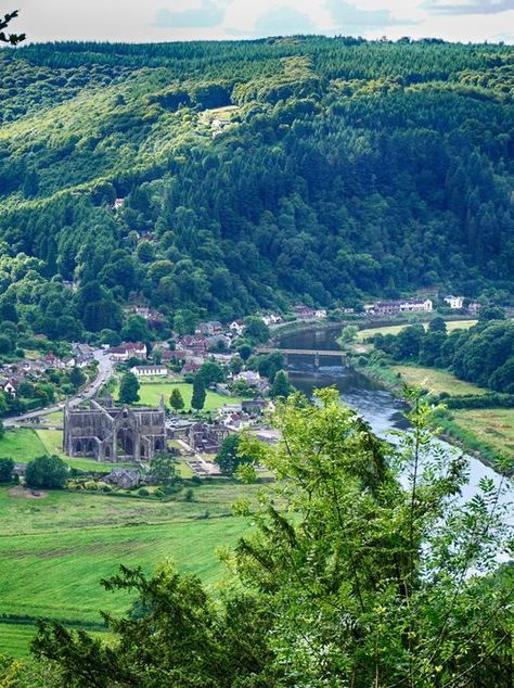 Wye Valley Wales, Tintern Abbey, Wye Valley, Travel England, Visit Wales, Deepest Sympathy, The Ruins, Rock Formations, Uk Travel