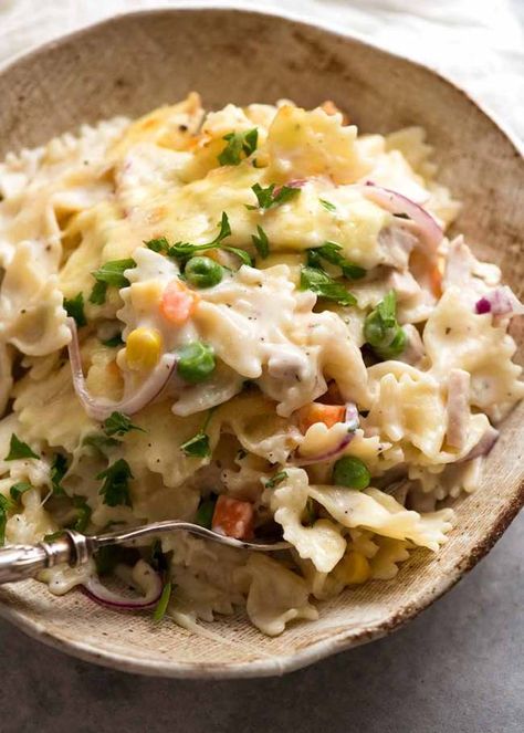 Peas And Carrots Recipe, Carrot Pasta, Creamy Pasta Bake, Chicken Pasta Bake, Canned Tuna, Recipetin Eats, Mommy Tips, Carrot Recipes, Food Style