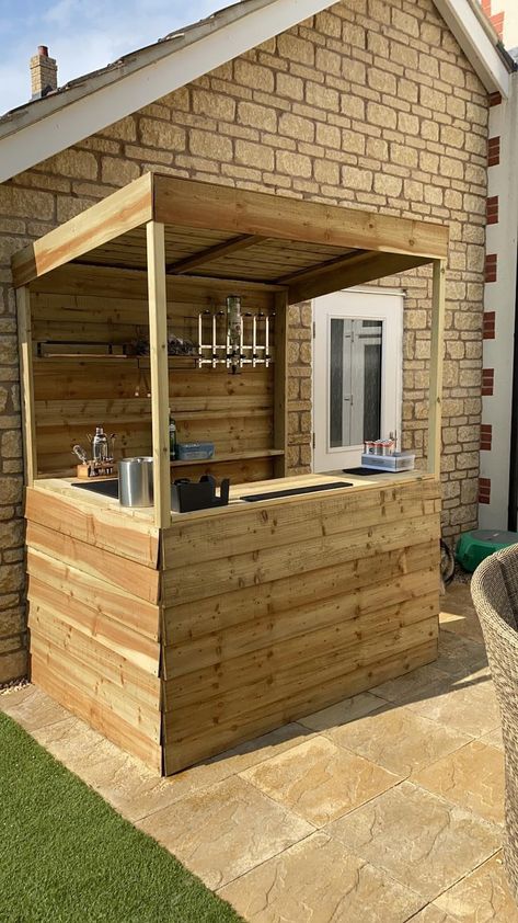 Bar Outdoor Design, Bbq Station, Murphy Bar, Outdoor Garden Bar, Diy Outdoor Bar, Bar Shed, Bar In Casa, Bar Outdoor, Treated Timber