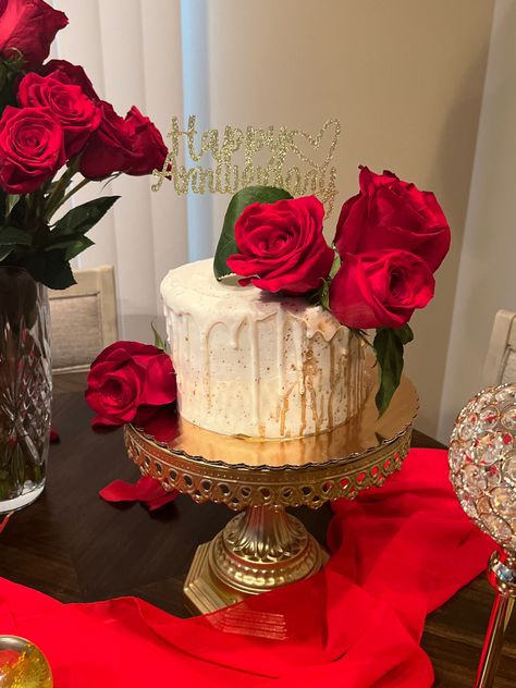 Cake With Real Roses, Rose Cake Design, Cake For Boyfriend, Unique Birthday Cakes, Sweet 16 Cakes, 16 Cake, Simple Cake Designs, Simple Cake, 50th Birthday Cake