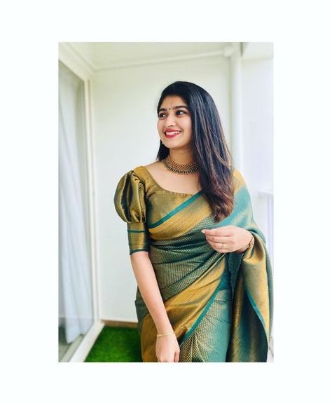 Gudi Padwa Outfit, Patu Sarees Latest, Patu Saree Blouse Designs Latest Designs, Patu Blouse Designs Latest, Blouse Patterns For Silk Saree, Patu Saree Blouse Design, Simple Saree Look For Function, Silk Blouse Sleeves Design Latest, Blouse Designs Latest Silk