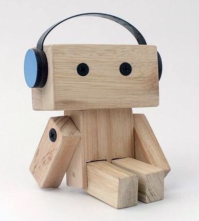 Diy Wooden Robot Toy, Wood Robots Diy, Wood Robot Diy, Wood Robot, Oppgaver For Barn, Wooden Robot, Recycled Robot, Wooden Toys Design, Scrap Wood Crafts