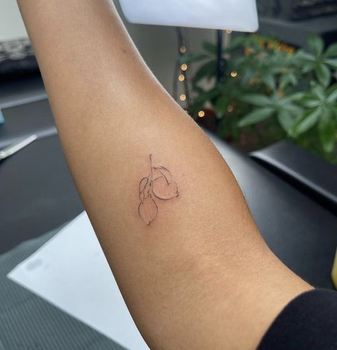 Fine Line Citrus Tattoo, Minimal Lemon Tattoo, Mango Tattoo Minimalist, Lemon Stamp Tattoo, Minimal Arm Tattoos For Women, Mini Tat Ideas, Fine Line Lemon Tattoo, Lemon Tattoo Minimalist, Tangerine Tattoo