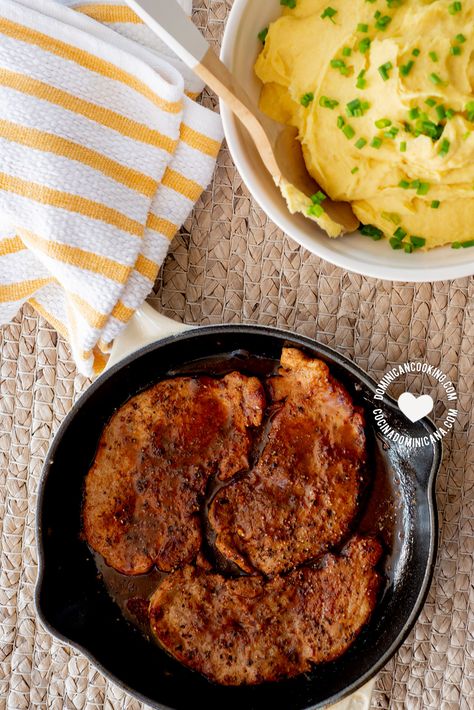 Flavorful Pork Escalopes with Wine Sauce that is so simple and quick to make you'll have dinner ready in no time! #simplebyclara #quickrecipes #easydinnerrecipes Pork Escalope Recipes, Vermouth Sauce, How To Cook Pork, Easy Pork, Wine Sauce, Sauteed Vegetables, Cooking Wine, Pork Dishes, Favorite Kitchen