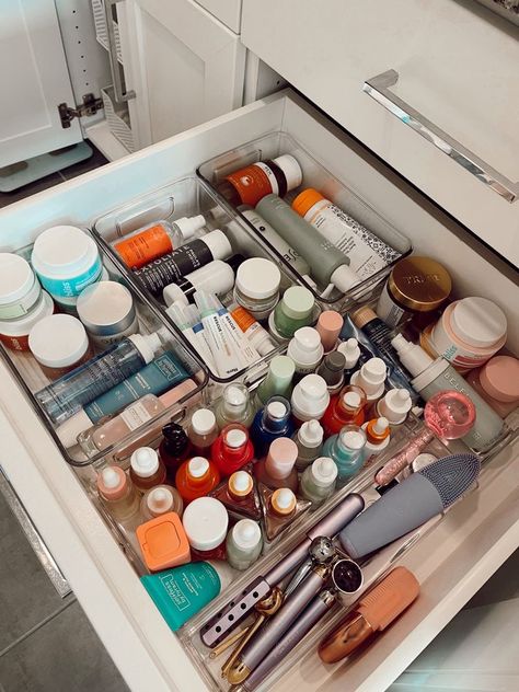 skincare drawer | aesthetic organizer 🦋 Skincare Drawer, Skincare Organizer, Plastic Drawer Organizer, Bedroom Drawers, Care Organization, Vanity Drawers, Vanity Organization, Skincare Organization, Plastic Drawers