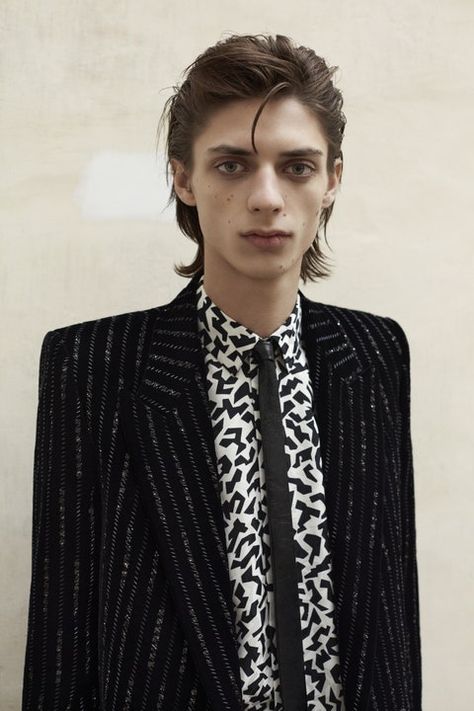 Saint Laurent Fall 2021 Menswear Collection | Vogue Show Makeup, Mood Clothes, Hedi Slimane, Menswear Fashion Show, Lakme Fashion Week, Rock Chic, Saint Laurent Paris, Design Visual, Menswear Fashion