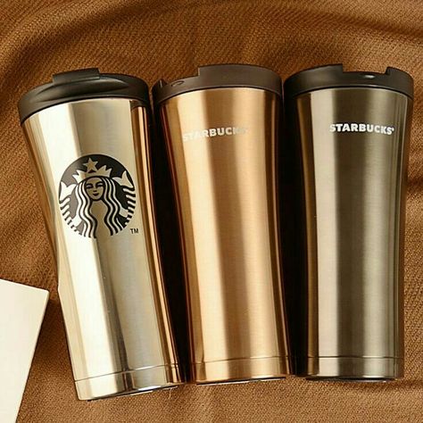 Thermos Coffee Mug, Copo Starbucks, Starbucks Bottles, Starbucks Tumbler Cup, Coffee Flask, Coffee Bar Ideas, Trendy Water Bottles, Coffee Thermos, Custom Starbucks Cup