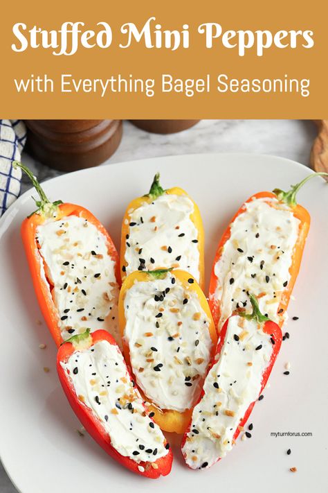 Everything Bagel Stuffed Mini Peppers, Everything Bagel Peppers, Peppers With Cream Cheese, Cream Cheese Stuffed Peppers, Sweet Pepper Recipes, Mini Peppers, Stuffed Peppers Recipe, Everything Bagel Seasoning, Mini Sweet Peppers