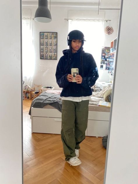 Fall Masc Outfits, Style Green Cargo Pants, Masculine Outfits For Women, Masc Outfits For Women, Stem Outfits, Cargo Pants For Women, Cargo Outfit, Masc Women, Masc Outfits