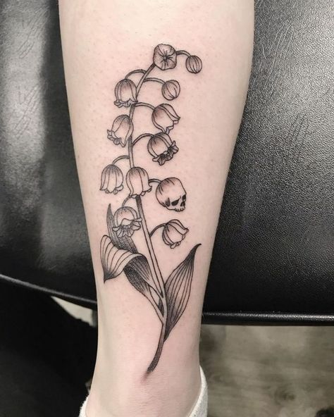 50+ beautiful and gentle lily of the valley tattoos: designs in different styles on different body places are in our article. Bonus: secret tattoo meanings. Lily Of The Valley Tattoos, Lily Of The Valley Tattoo, Back Of Leg Tattoos, Valley Tattoo, Garden Tattoos, Inspiration Tattoo, Tattoos Geometric, Plant Tattoo, Spooky Tattoos