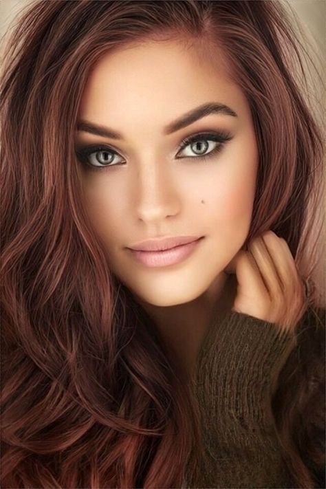 Medium Fall Hair Color, Fall Hair For Green Eyes, Fall Hair Colors For Green Eyes, Best Hair Colour For Green Eyes, Hair Color For Green Eyes And Fair Skin, Hair For Green Eyes, Hair Colour For Green Eyes, Craft Space, Smiling Faces