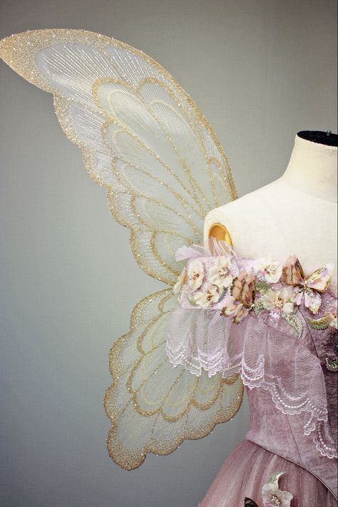 Fall Fairies, Fairy Wings Costume, Vintage Garden Parties, Diy Wings, Fairytale Fashion, Fairy Dresses, Fairy Artwork, Fairy Aesthetic, Fairies Elves