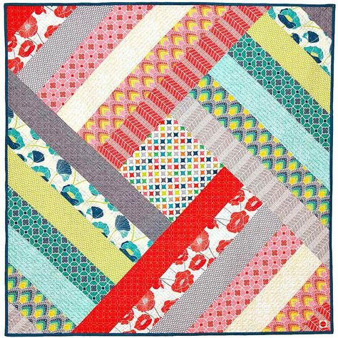 = free pattern =  Spin Me Round quilt, 46 x 46", by ModKid Boutique Colorful Quilts Patterns, Farm Quilt, Baby Quilt Patterns, Scrap Quilt Patterns, Jellyroll Quilts, Star Quilt Blocks, Quilt Block Tutorial, Strip Quilts, Quilt Block Pattern