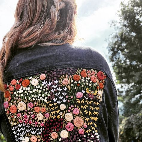 Floral Embroidered Denim Jacket, Blue Jean Jacket Embroidery, Black Jean Jacket With Patches, Black Denim Jacket Embroidery, Embroidery Designs Jean Jacket, Embroider Denim Jacket, Hand Embroidered Jean Jacket, Hand Embroidered Denim Jacket, Hand Embroidered Jacket