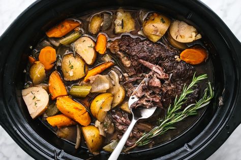 Unleash the Deliciousness: Arm Roast In Crock Pot Are you ready to take your slow-cooking game to the next level? Look no further than the arm roast, a succule Arm Roast, Slow Cooker Pot Roast Recipes, Perfect Pot Roast, Short Ribs Slow Cooker, Slow Cooker Pot Roast, Best Pot Roast, Prime Rib Recipe, Slow Cooker Roast, Crockpot Roast