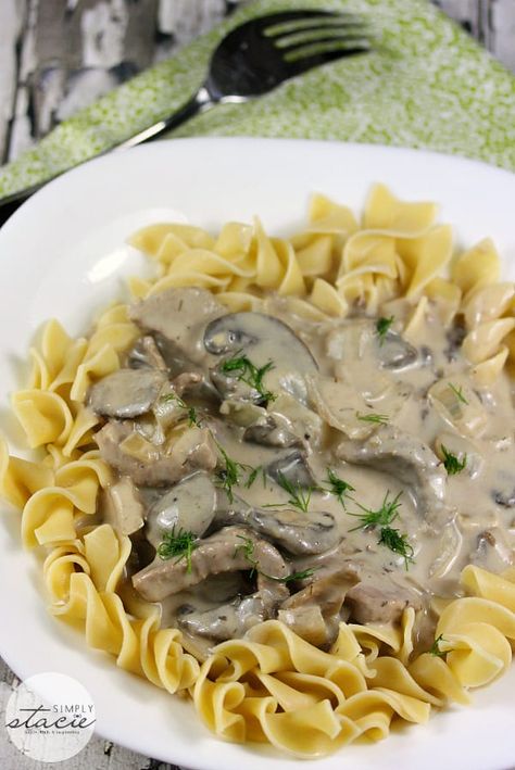 Slow Cooker Beef Stroganoff - A classic recipe made with a creamy mushroom sauce, steak and served over a bed of tender egg noodles. A family favorite! Crock Pot Stroganoff, Venison Stroganoff, Stroganoff Beef, Beef Stroganoff Crockpot, Venison Steak, Slow Cooker Beef Stroganoff, Chicken Stroganoff, Buttered Noodles, Stroganoff Recipe