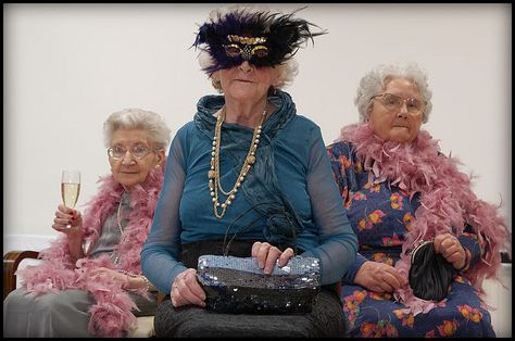 Party Time ! | Flickr - Photo Sharing! Funny Old People, Old Lady Humor, Old Best Friends, Stuck In The Mud, Three Best Friends, Grandma Fashion, People Dancing, Best Friends Funny, Seriously Funny