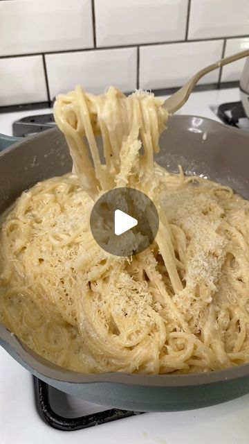 Allrecipes Alfredo Sauce, Chicken Alfredo Pasta Sauce, Alfredo Sause, Pasta Alfredo Recipe, Pasta With Alfredo Sauce, Pasta Recipes Alfredo, Pasta Alfredo, Chicken Alfredo Pasta, Alfredo Sauce Recipe