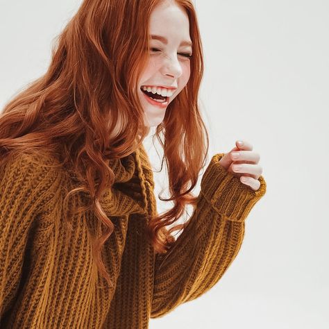 Weasley Face Claim, Ginger Face Claims Female, Golden Ginger Hair, Ginger Hair Aesthetic, Ginny Weasley Aesthetic, Face Claims Female, Weasley Aesthetic, Light Blue Eyes, Yer A Wizard Harry