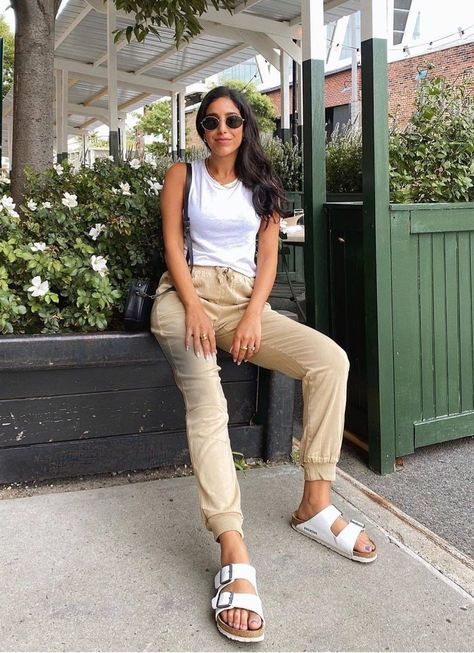 White Birkenstock Outfit, White Birkenstock, White Birkenstocks, Birkenstock Outfit, Patiently Waiting, Wardrobe Inspiration, Birkenstock Arizona, Long Weekend, All Fashion