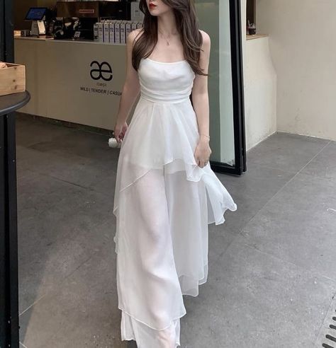 Viet Dishes, Aesthetic Dress, Prom Dress Inspiration, Korean Fashion Dress, Pretty Prom Dresses, Fairytale Dress, Looks Street Style, Simple Trendy Outfits, Glam Dresses