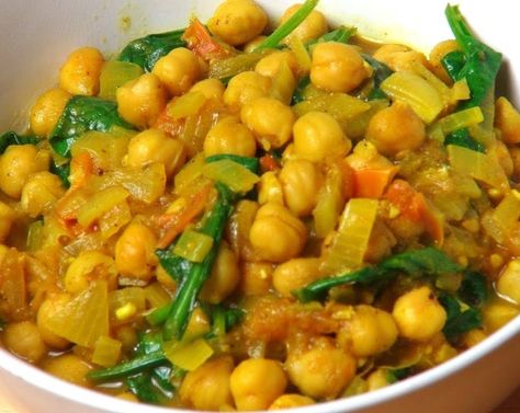 Learn more about Chickpea Curry from SideChef! Caribbean Roti, Chick Peas Recipes, Potatoes Curry, Caribbean Vegan, Easy Chickpea Curry, Vegan Chickpea Curry, Chickpea Curry Recipe, Vegan Chickpea, Vegetarian Dish