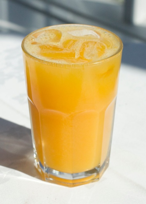 Freshly squeezed orange juice Glass Of Orange Juice, Orange Juice Aesthetic, Freshly Squeezed Orange Juice, Sweet Drinks, Orange Juice, Beer Glasses, Juice, Orange, Tableware