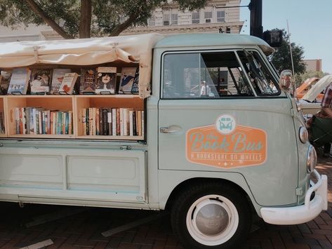 Pop Up Bookstore Ideas, Bookmobile Ideas, Mobile Bookstore, Book Van, Book Bus, Book Truck, Book Cart, Mobile Library, Bookstore Cafe