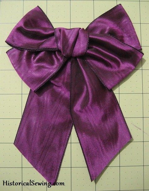 How to make ribbon bows for Victorian costumes | HistoricalSewing.com How To Make A Bow On A Dress, Ribbon Tutorial, Ribbon Bow Tutorial, Victorian Dresses, Bustle Dress, Victorian Costume, Bow Tutorial, How To Make Ribbon, Ribbon Work