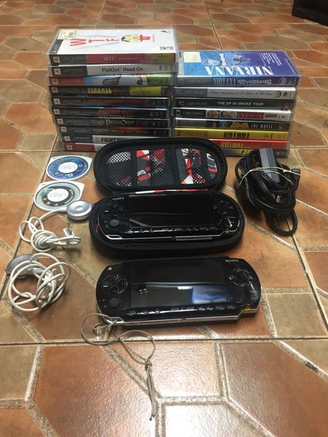 Portable Game Console, Portable Console, Playstation Portable, Sony Psp, Retro Gadgets, Vintage Video Games, Nintendo Pokemon, Classic Video Games, Video Games Playstation