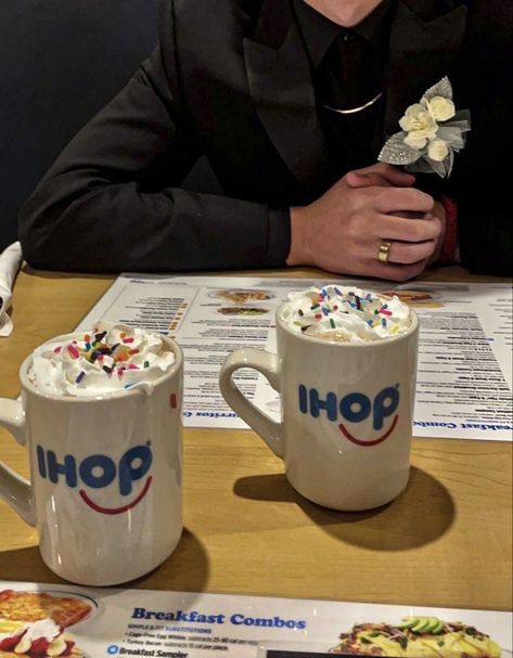 Ihop Breakfast, Coffee Date Aesthetic, Coffee Dates Aesthetic, Tell Me Three Things, Starting A Food Truck, Date Aesthetic, Coffee Date, Cute Friends, Couple Aesthetic